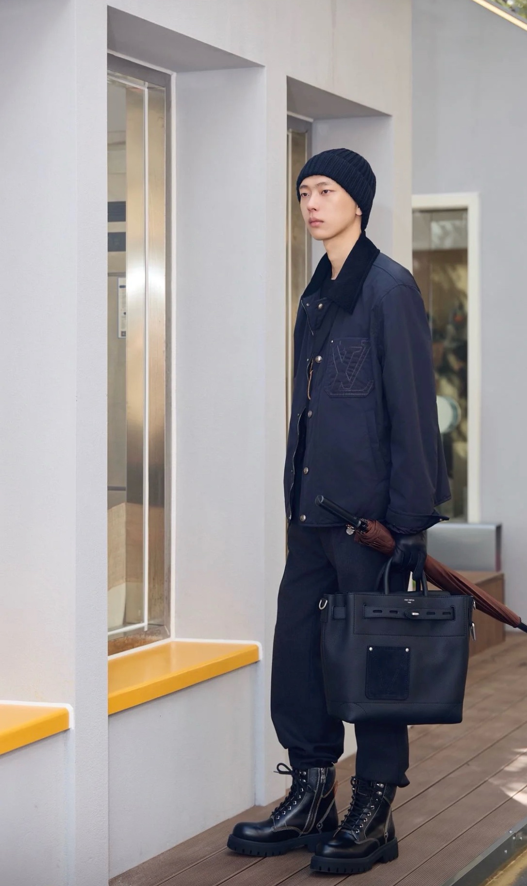 2026124173320137 270